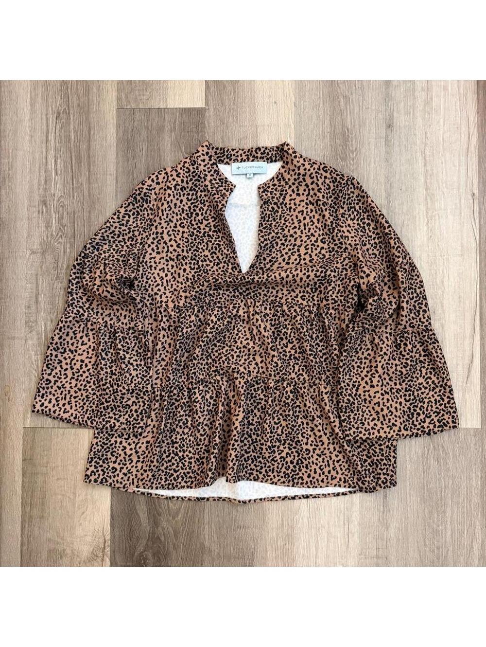 TuckerNuck leopard print blouse in size M #animalprint #tuckernuck